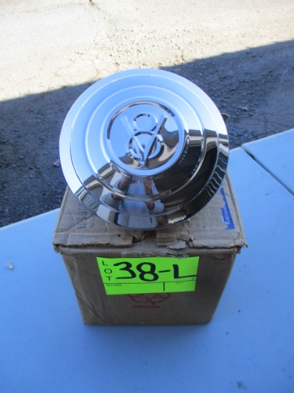 BOX LOT-4 REPRO HUBCAPS