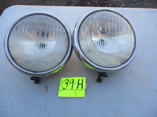 PAIR 1932 HEAD LAMPS-NICE