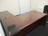 OFFICE SUITE GROUP/LOT-3 X 6 FT DESK WITH LH RETURN, 3 FT BOOKCASE & SEC. SWIVEL CHAIR