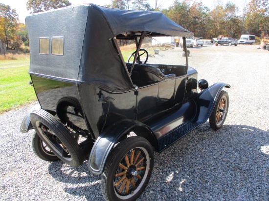 1924 MODEL T TOURING CAR