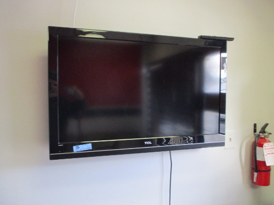 FLAT SCREEN TV 36 IN. HDMI W/REMOTE-OPERATIONAL