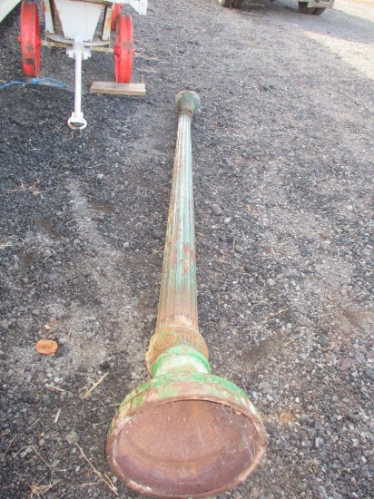 3 PC 10 FT STREET LAMP POLE. BASE AND BOTTOM OF POLE WILL NEED A SLIP RING OR WELDING MODIFICATION.