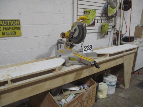DEWALT XPS DWS 780 W/TABLE/STATION & DUST COLLECTOR