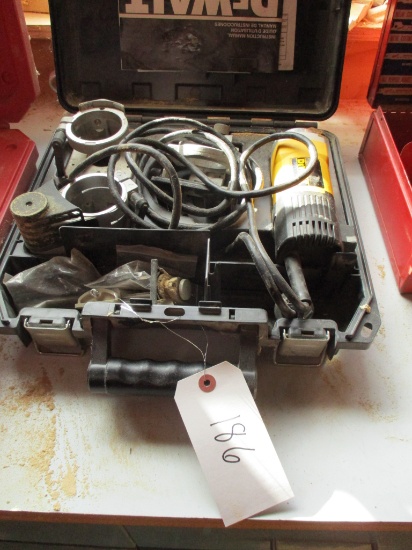 DEWALT LAMINATE TRIMMER/ROUTER DW673