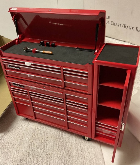 Snap-on 1:8 Scale KRA Tool Chest Die-Cast Model in Original Box