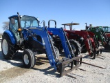 1027 T4.105 NEW HOLLAND C/A 2WD W/645TL NEW HOLLAND W/HAY SPEAR 997 HOURS 2014 MODEL S/N:ZEJT52548