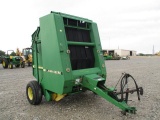 8256 435 JOHN DEERE RND BALER W/MON PTO ON MACH F S/N:E00435X985821