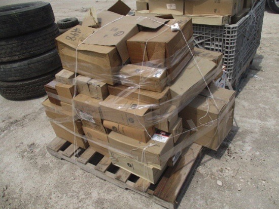 4148 - PALLET OF JD AND CASE FILTERS