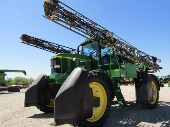 1899 4710 JOHN DEERE C/A SELF PROPELLED SPRAYER 420/80R46 3838HRS 2004 MODEL 3838 S/N:N04710X006181