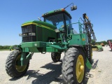 4592 4700 JOHN DEERE C/A SELF PROPELLED SPRAYER W/BROWN BOX MON 380/85R34 3526HRS 3526 S/N:N04700X00