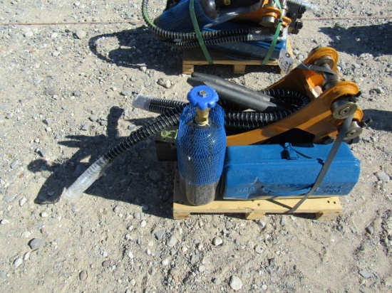 2137 HYDRAULIC BREAKER