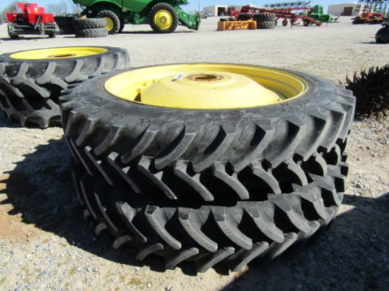 1540 320/90R46 JOHN DEERE TIRES & RIMS