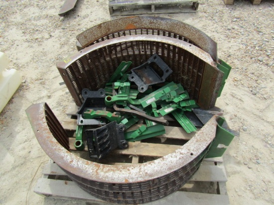 1583 3 JOHN DEERE GRAIN CONCAVES