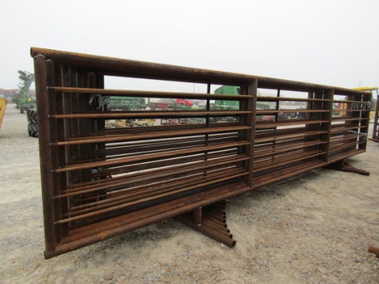 3163 10 CATTLE PANELS W/12' GATE