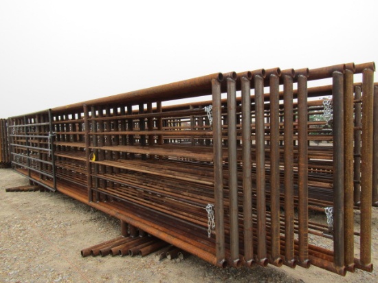 3164 10 CATTLE PANELS W/12' GATE