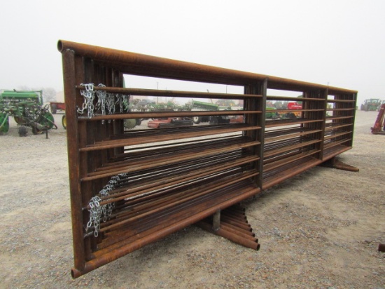 3165 10 CATTLE PANELS W/8' GATE