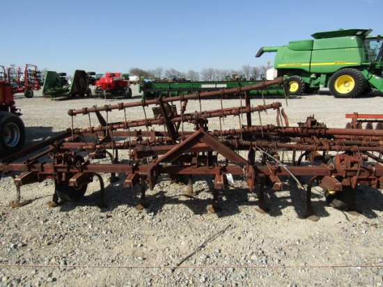 3258 45 IH VIBRA SHANK CHISEL PLOW W/HARROWS