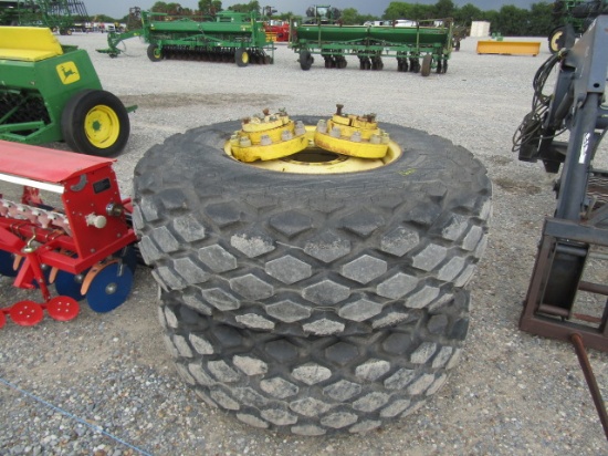 1621 JOHN DEERE TURF TIRES & RIMS W/86MM HUBS 24.5R32 TITAN