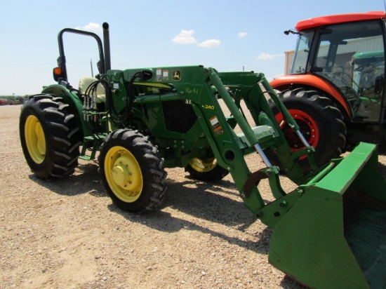 1641 5065E JOHN DEEERE 2 POST MFD W/H240 JOHN DEERE LOADER 1115 HOURS 2016 MODEL 1115 S/N:1PY5065ECG