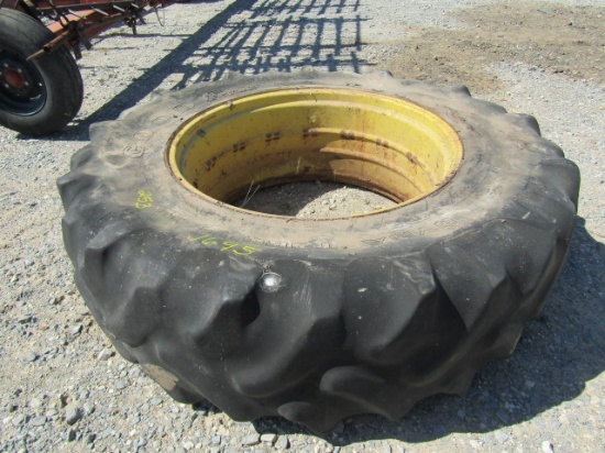 1645 (1) 20.8X38 JOHN DEERE WHEEL & TIRE