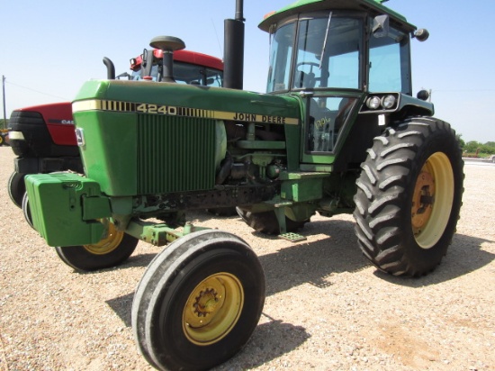1706 4240 JOHN DEERE C/A 2WD QR 3375HRS 1981 MODEL 3375 S/N:4240H020957R