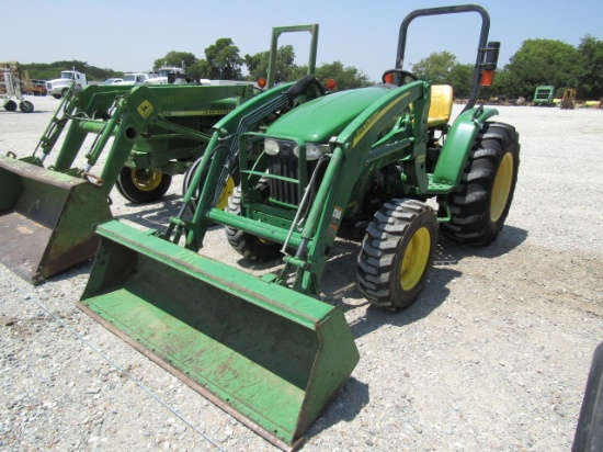 1719 4105 JOHN DEERE 2 POST MFD HYDROSTAT W/300CX JOHN DEERE LOADER 17.5X24 SALVAGE ROW ''BAD TURBO,