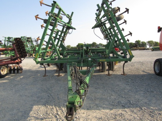 1743 980 John Deer Efield Cult W/Harrows