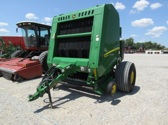 1758 560M JOHN DEERE ROUND BALER W/PTO & MON MEGAWIDE PLUS W/NET WRAP AND BALE PUSH BAR 2021 MODEL
