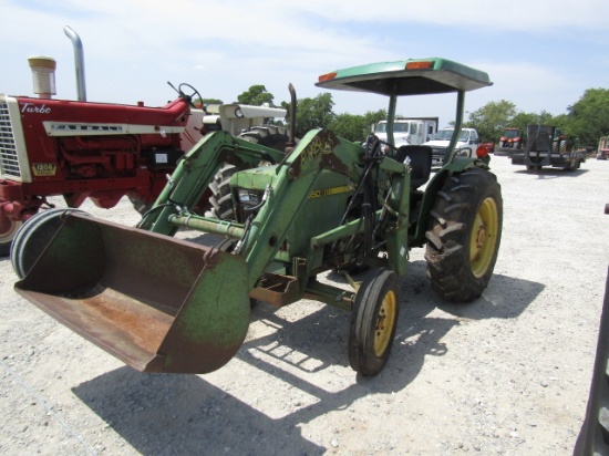 8494 1050 JOHN DEERE 2 POST 2WD W/LOADER 1974 HOURS "SALVAGE"