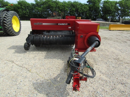 1528 SB541 CASE IH SQ BALER W/540 PTO 2009 MODEL S/N:Y9N103005
