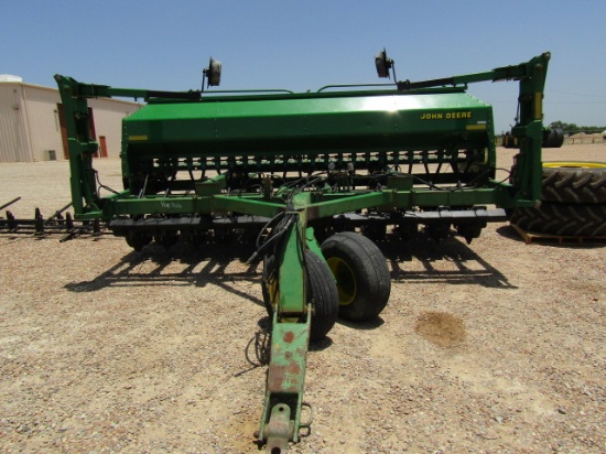 1636 1560 JOHN DEERE GRAIN DRILL 15' W/7.5'' SPACING DOLLY WHEEL W/ROW MARKERS 2001 MODEL S/N:N01560