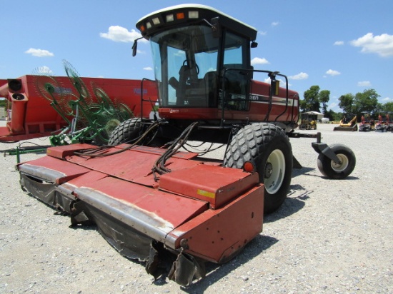 1730 9260 HESSTON SELF PROPELLED SWATHER C/A W/9070 HESSTON 15' HEAD 1221HRS 2005 MODEL 1221 S/N:HP4