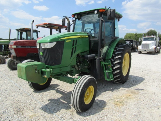 1810 6105D JOHN DEERE C/A 2WD 10.00X16 18.4X34 1966HRS 2014 MODEL "SALVAGE"