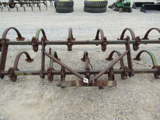 6404 11 SHANK JOHN DEERE CHISEL PLOW 3PT