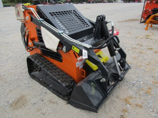 8607 Landhonor Mini Skid Steer