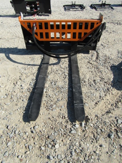 8760 LANDHONOR HYD PALLET FORKS S/N:HL-00395