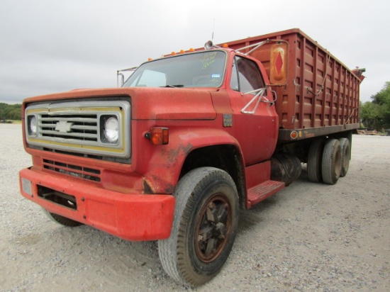 9049 1974 CHEVY GRAIN TRUCK WITH AUGER W/ TITLE IN OFFICE