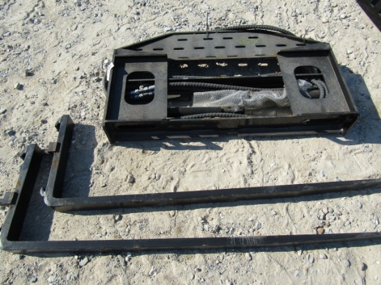 8905 GIYI HYD PALLET FORKS S/N:DCYHC2607407