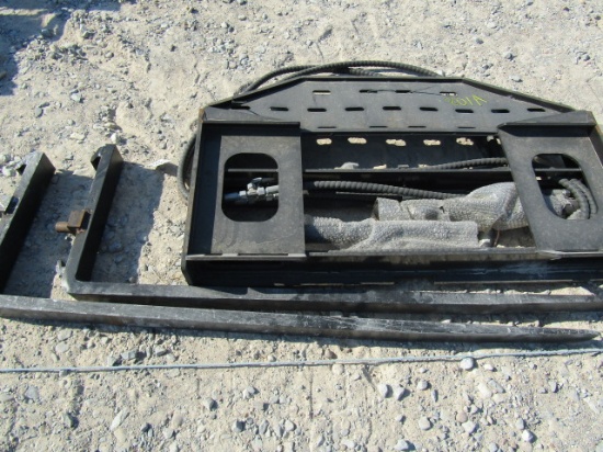 8906 GIYI HYD PALLET FORKS S/N:DCYHC2607405
