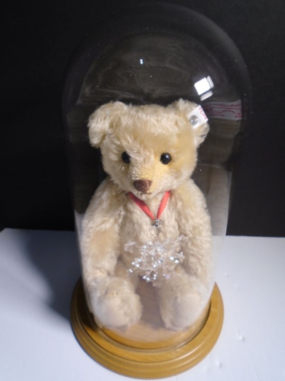 Steiff Articulated Bear with Swarovski snow flake crystal ornament, 2004