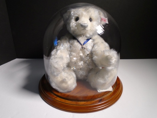 Steiff Articulated Bear with Swarovski snowflake shaped crystal ornament, 2008