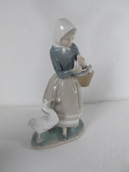 Lladro Porcelain "Girl With Geese" Figurine