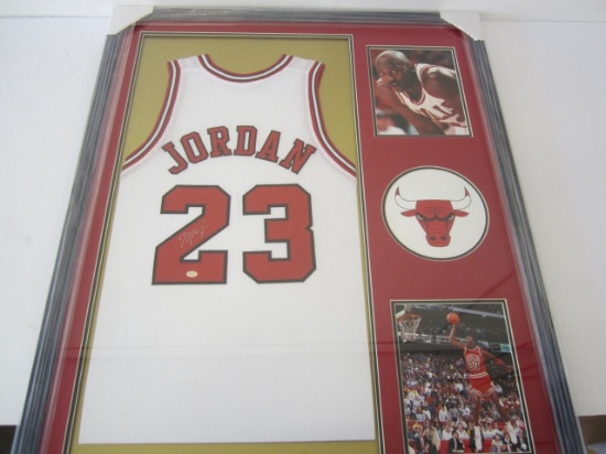 Michael Jordan Chicago Bulls Hand Signed Autographed Framed Jersey PSAS Certified.