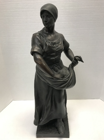 BRONZE STATUE WOMAN HVINTAGEING SACK