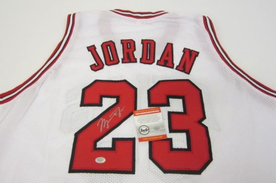 Michael Jordan, Chicago Bulls signed autographed Jersey Certified Coa