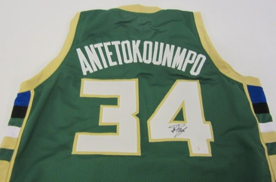 Giannis Antetokounmpo Milwaukee Bucks signed autographed Jersey PAAS Coa