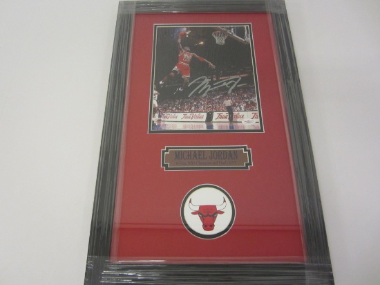 Michael Jordan Chicago Bulls signed autographed Framed 8x10 Photo Certified Coa