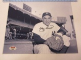YOGI BERRA NY Yankees Signed Autographed 8x10 Photo Certified CoA