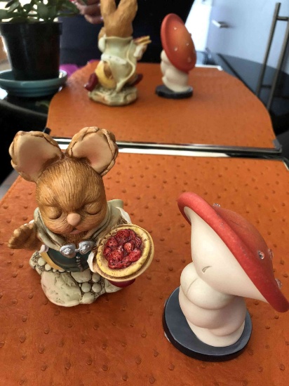 Art sculpture as a collectable items of  DISNEY personalities - Set of Fine porcelain 'Disney CAT se