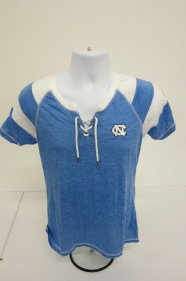 NORTH CAROLINA TARHEELS Antigua Score Size L Officially Licensed Fan Apparel Womens Lace Front T-Shi